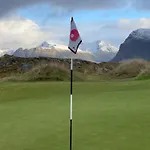 Lofoten Midnightsun Northern Lights Golf Horses * Gimsoy