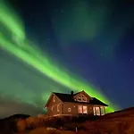 Lofoten Midnightsun Northern Lights Golf Horses Casa de Férias *