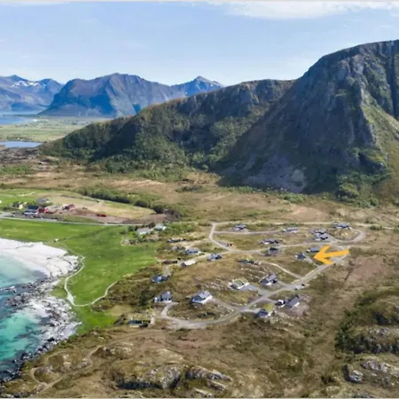Lofoten Midnightsun Northern Lights Golf Horses Gimsøy